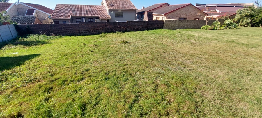  Bedroom Property for Sale in Wavecrest Eastern Cape